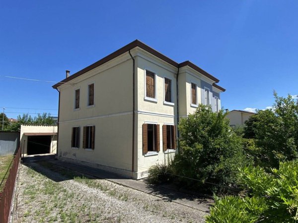 casa indipendente in vendita ad Ospedaletto Euganeo in zona Dossi