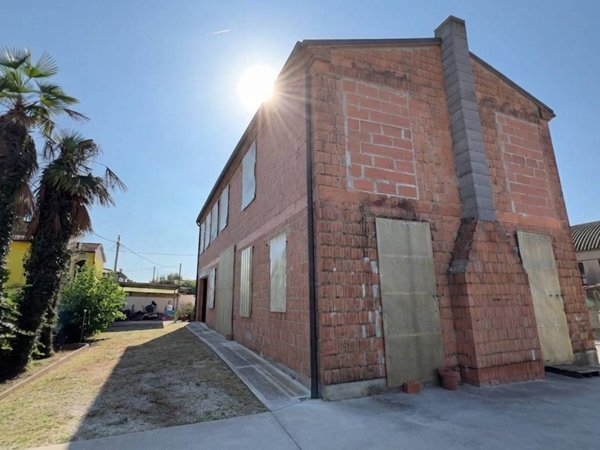 casa indipendente in vendita ad Ospedaletto Euganeo in zona Peagnola