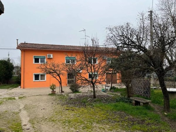 casa indipendente in vendita ad Ospedaletto Euganeo in zona Vallancon