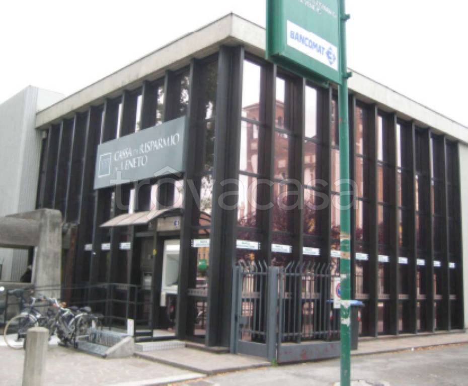 negozio in vendita a Padova in zona Brentelle