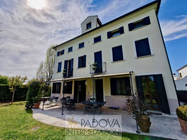 casa indipendente in vendita a Padova in zona Mandria