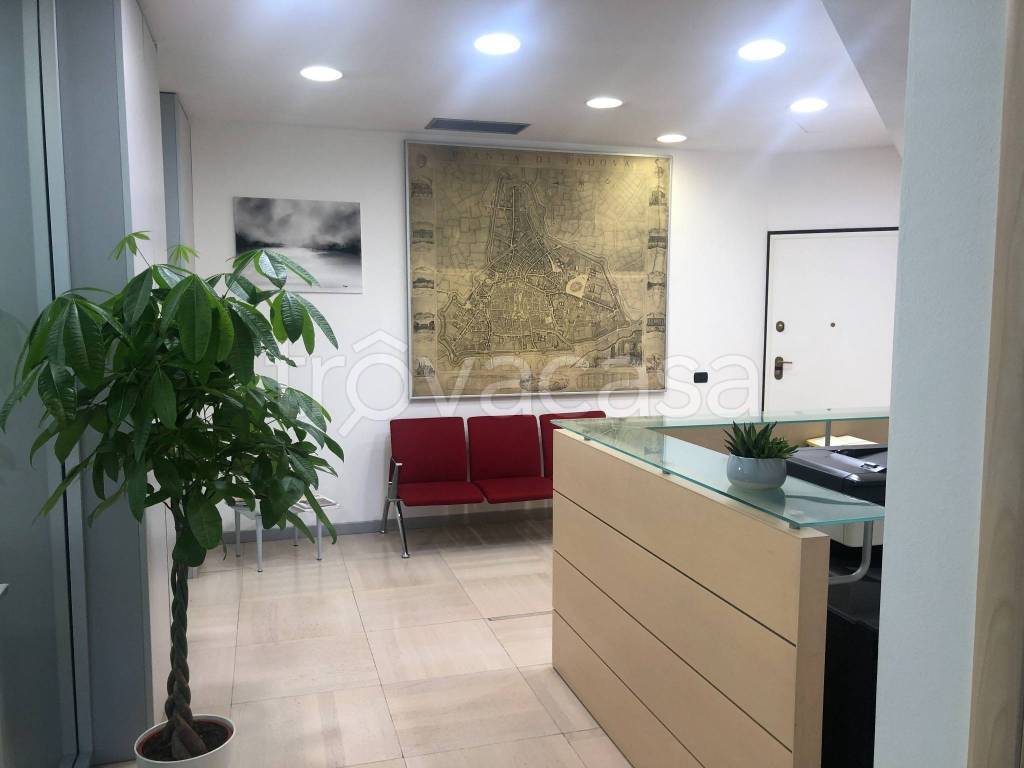 ufficio in vendita a Padova in zona Pio X