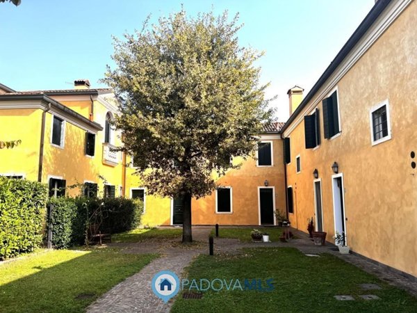 appartamento in vendita a Padova in zona Altichiero