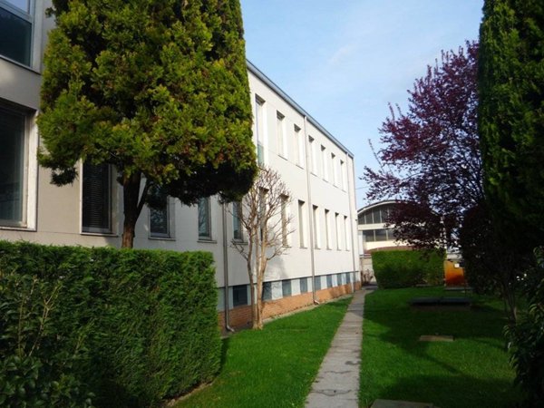 locale commerciale in vendita a Padova in zona Stanga