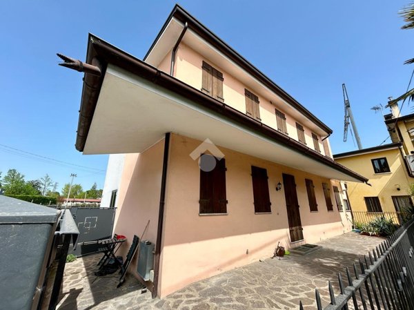 casa indipendente in vendita a Padova in zona Sant'Osvaldo / Santa Rita