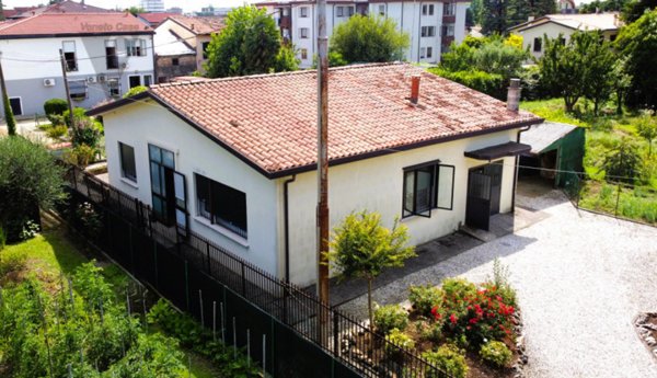 casa indipendente in vendita a Padova in zona Camin / Granze