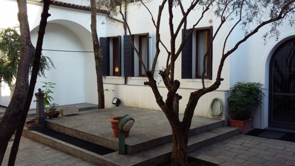 casa semindipendente in vendita a Padova in zona Centro Storico