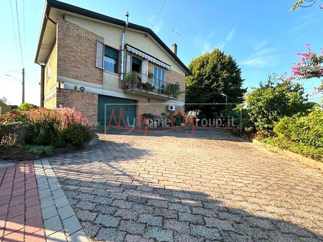 casa indipendente in vendita a Padova in zona Brentelle