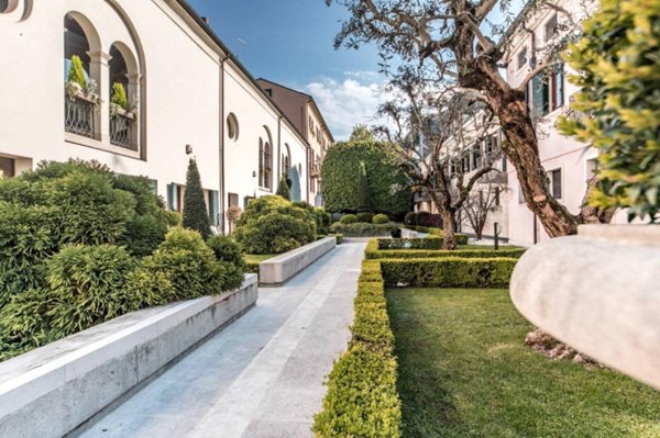 appartamento in vendita a Padova in zona Centro Storico