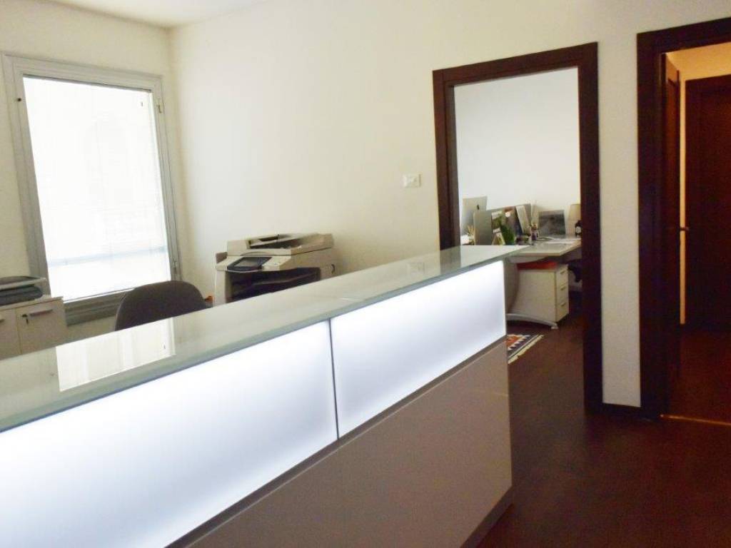 ufficio in vendita a Padova in zona Savonarola