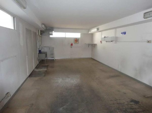locale di sgombero in vendita a Padova