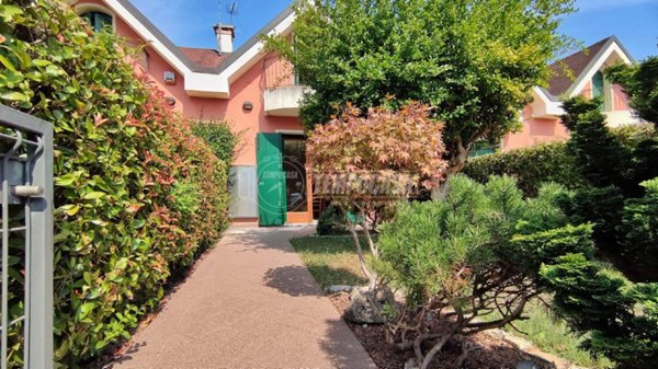 casa indipendente in vendita a Padova in zona Montà