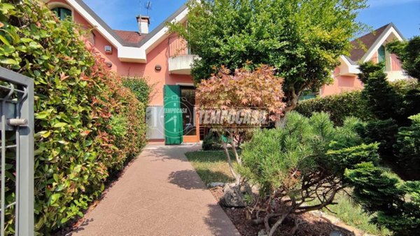 casa indipendente in vendita a Padova in zona Montà