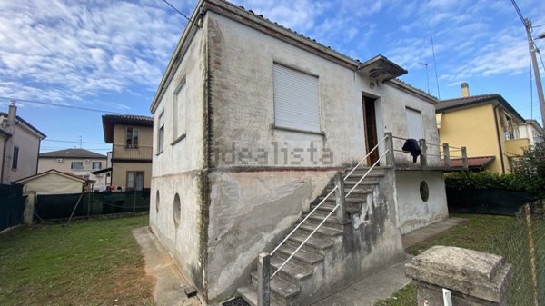 casa indipendente in vendita a Padova in zona Montà