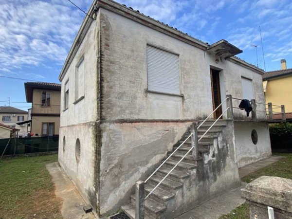casa indipendente in vendita a Padova in zona Montà