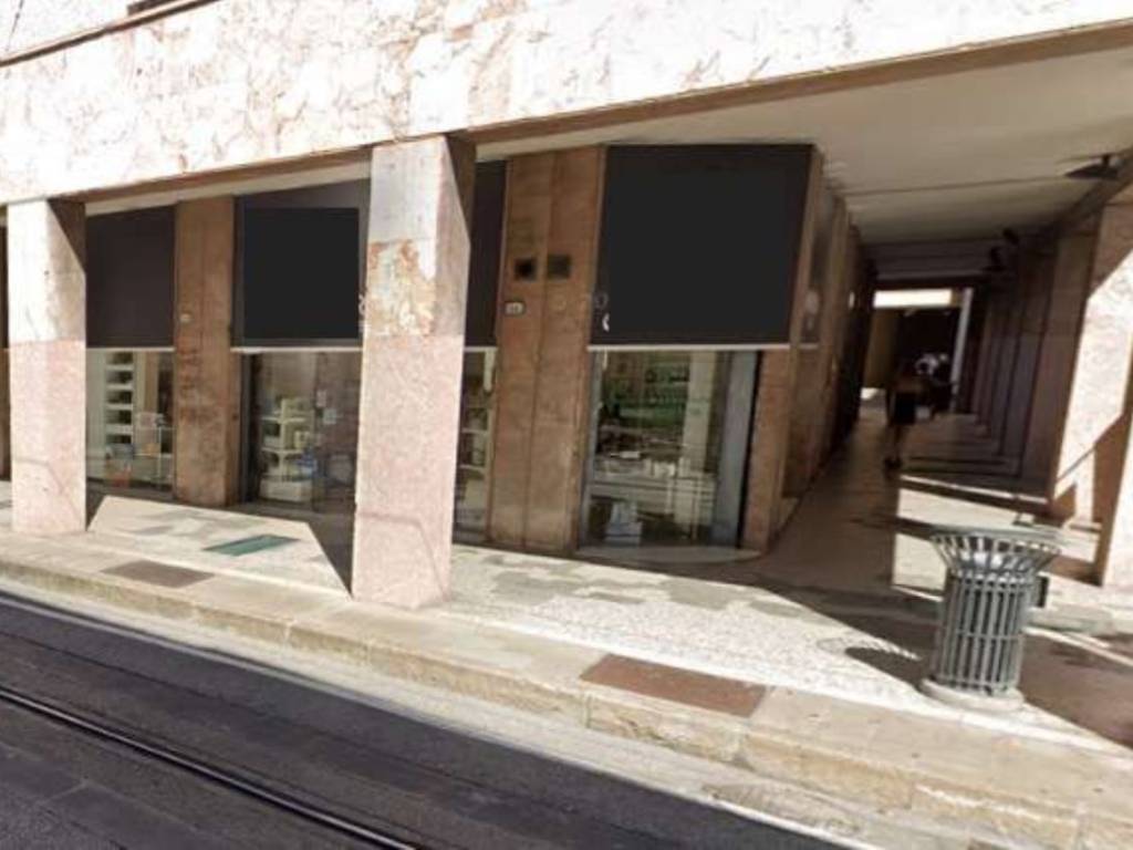 negozio in vendita a Padova in zona Savonarola