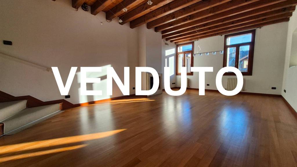 appartamento in vendita a Padova in zona Sant'Osvaldo / Santa Rita