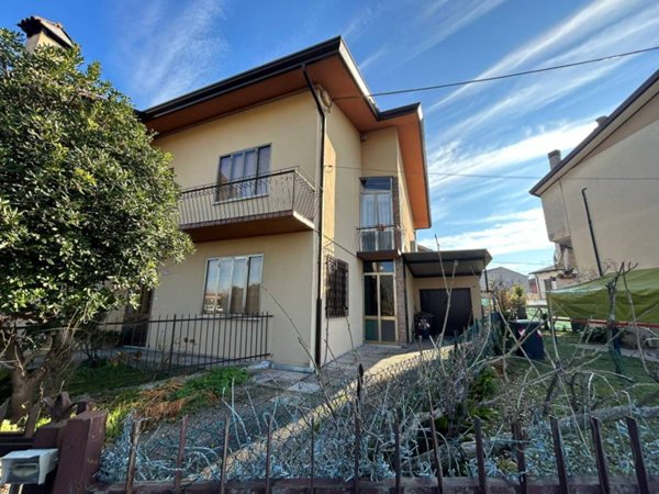 casa indipendente in vendita a Padova in zona Mandria