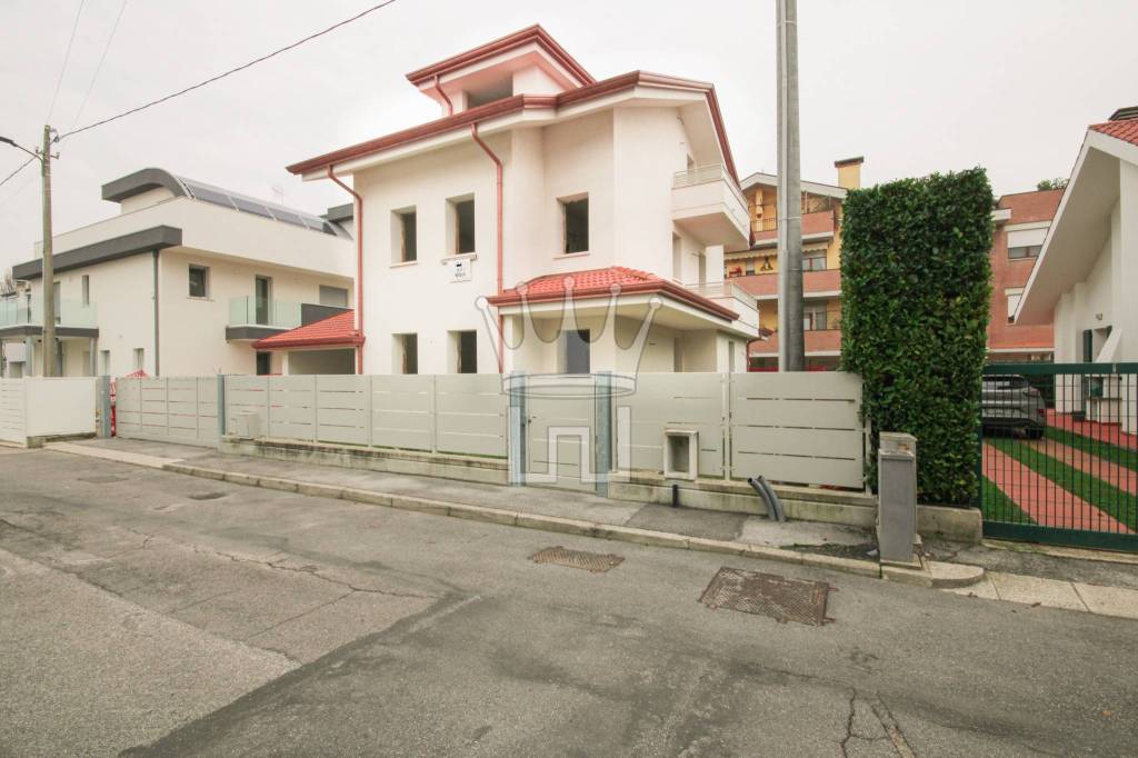 casa indipendente in vendita a Padova