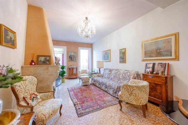 casa indipendente in vendita a Padova in zona Centro Storico