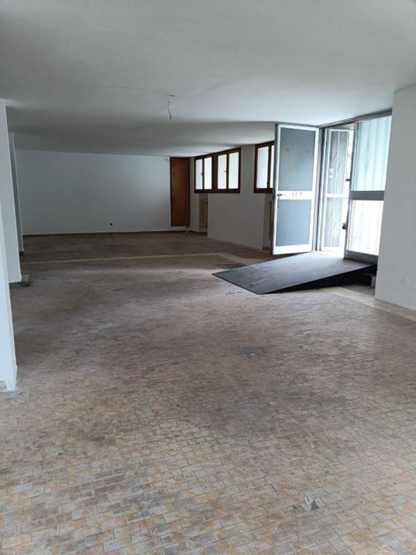 locale di sgombero in vendita a Padova in zona Arcella