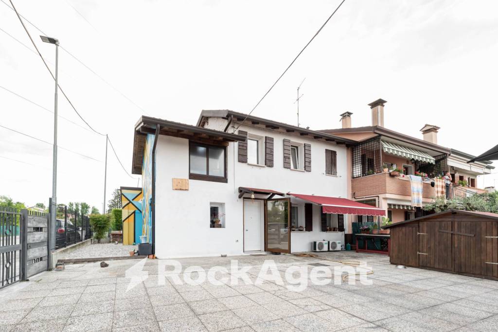 casa indipendente in vendita a Padova in zona Pontevigodarzere