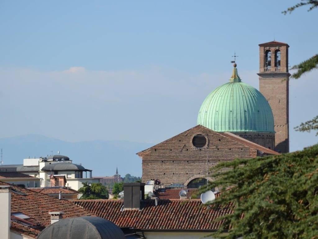 appartamento in vendita a Padova in zona Centro Storico