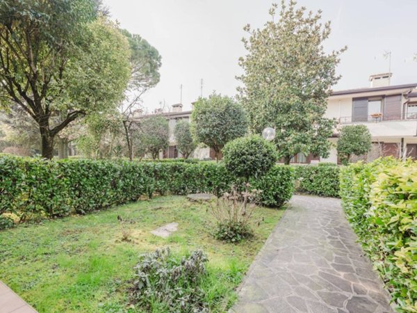 casa indipendente in vendita a Padova in zona Brentelle