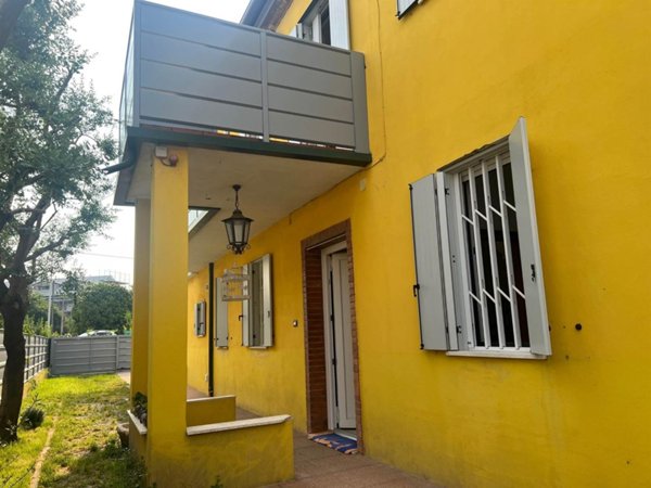 casa indipendente in vendita a Padova in zona Montà