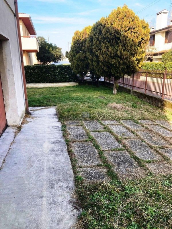 casa indipendente in vendita a Padova