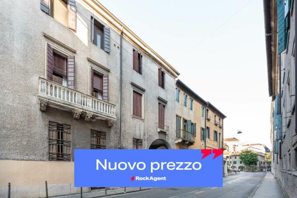 appartamento in vendita a Padova in zona Centro Storico