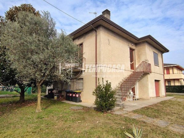 casa indipendente in vendita a Padova in zona Brentelle