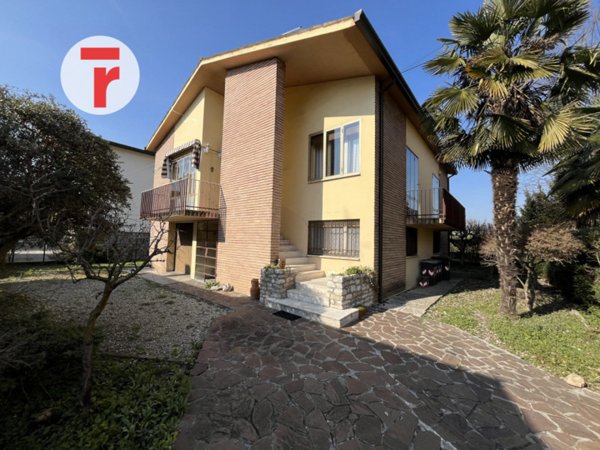 casa indipendente in vendita a Padova in zona Arcella
