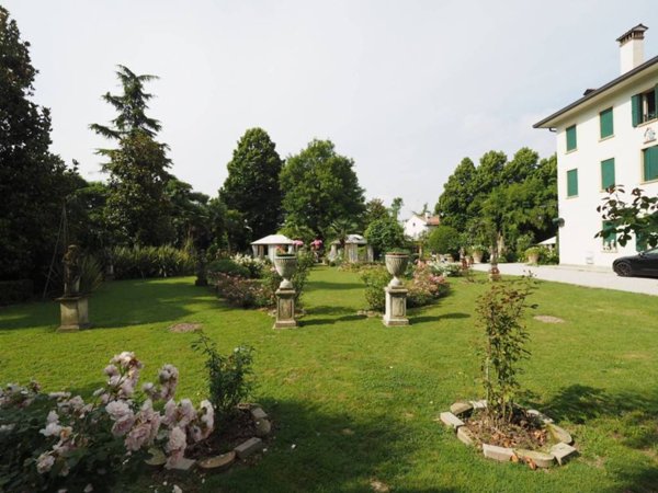 negozio in vendita a Padova in zona Arcella