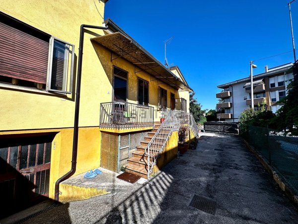 casa indipendente in vendita a Padova in zona Stanga