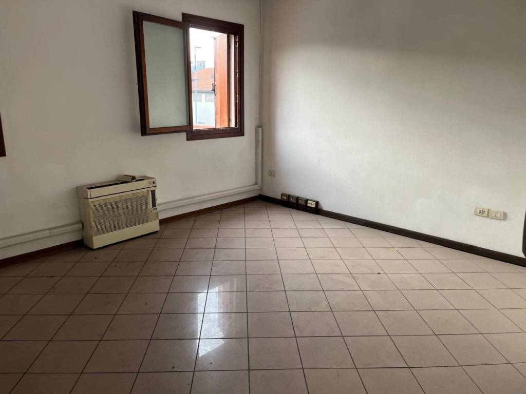 intera palazzina in vendita a Padova in zona Arcella