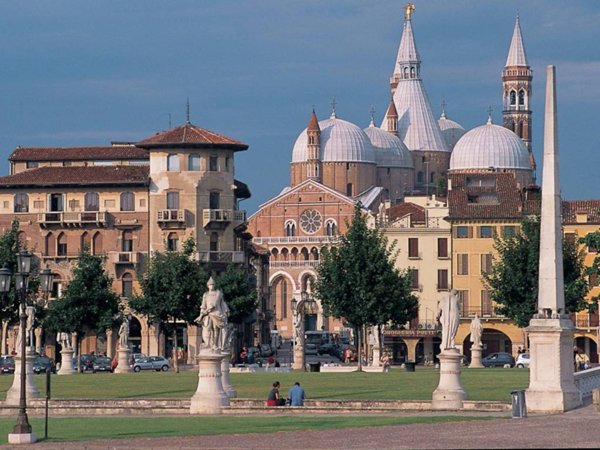 casa indipendente in vendita a Padova in zona Centro Storico