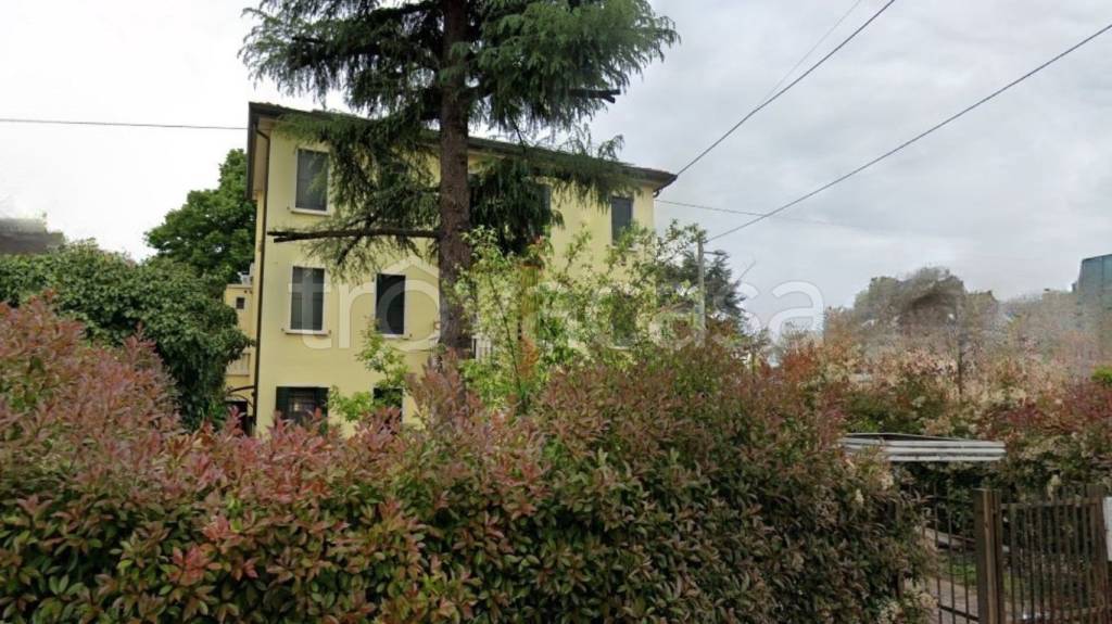 appartamento in vendita a Padova in zona Pontevigodarzere