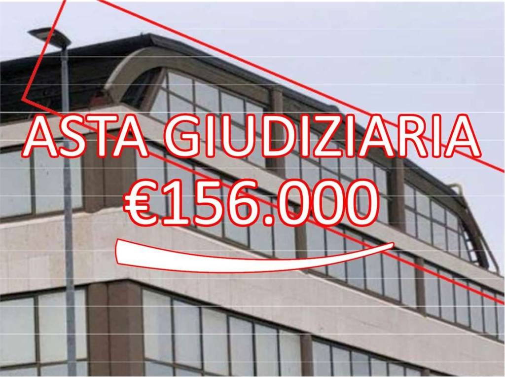 locale commerciale in vendita a Padova in zona Stanga