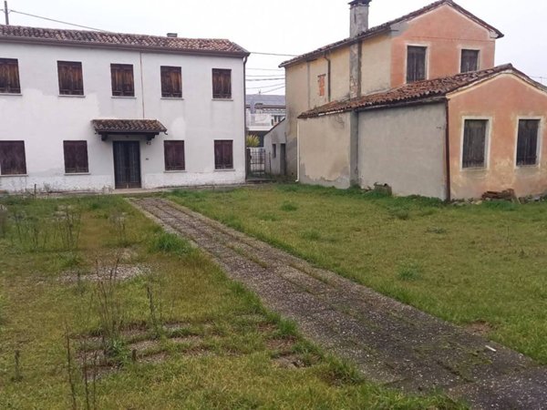 casa indipendente in vendita a Padova in zona Brentelle