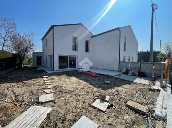 casa indipendente in vendita a Padova