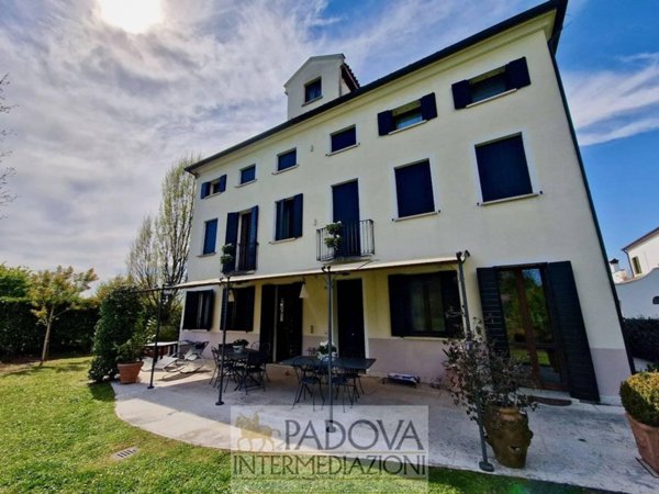casa indipendente in vendita a Padova in zona Armistizio