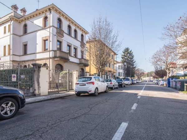 casa indipendente in vendita a Padova in zona Centro Storico