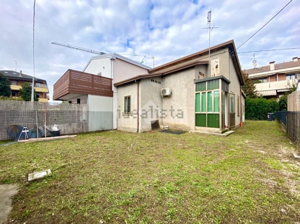 casa indipendente in vendita a Padova in zona Guizza