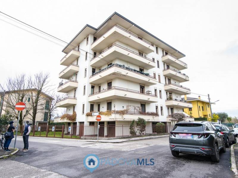 appartamento in vendita a Padova in zona Sacra Famiglia