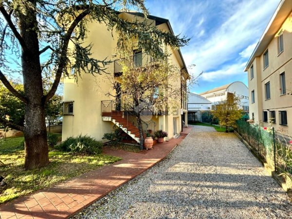 casa indipendente in vendita a Padova in zona Porta Trento