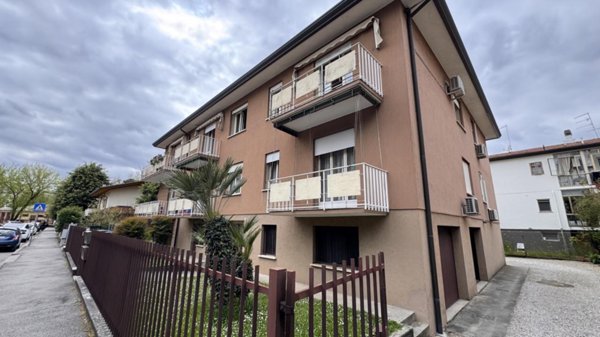 appartamento in vendita a Padova in zona Brentelle
