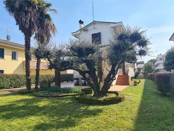 casa indipendente in vendita a Padova in zona Guizza