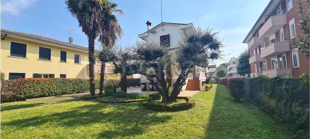 casa indipendente in vendita a Padova in zona Guizza