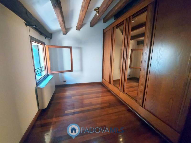 intera palazzina in vendita a Padova in zona Centro Storico